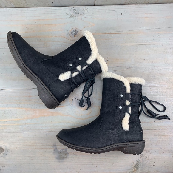 ugg akadia boots